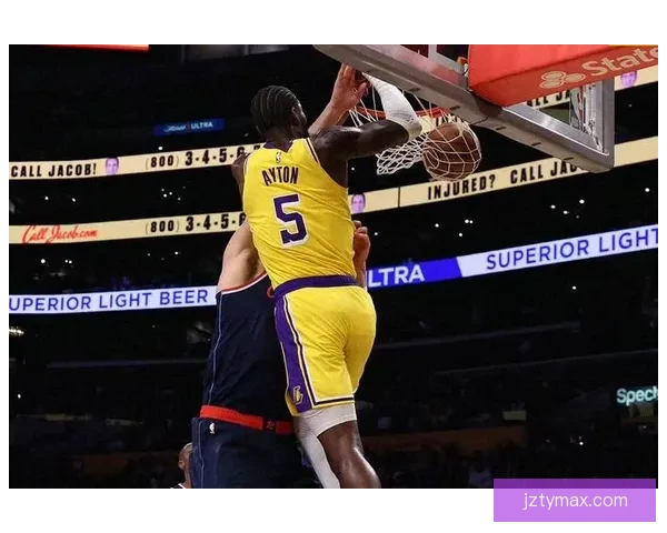 首节落后23分湖人遭雷霆狂虐里夫斯疑伤退赛